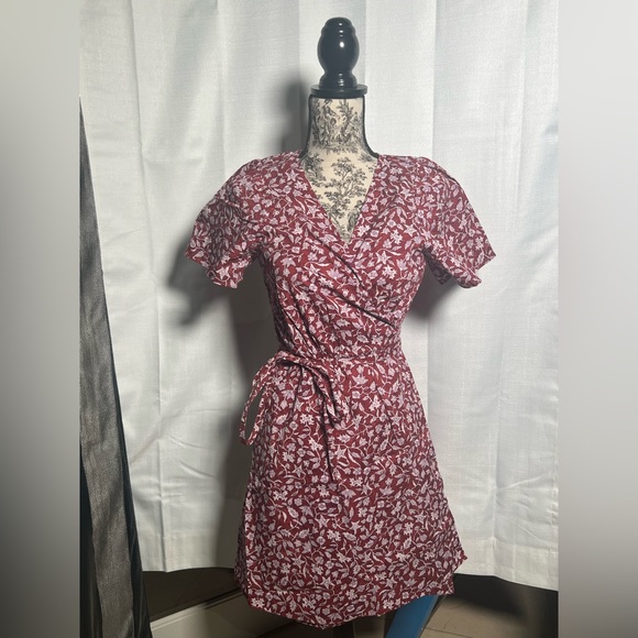 Madewell Dresses & Skirts - Madewell flutter sleeve wrap mini dress in batik vines print